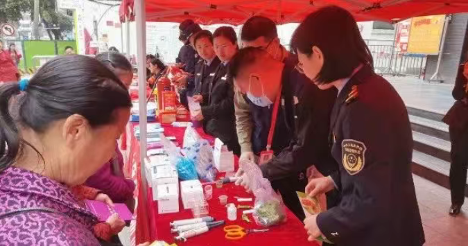 筑牢消費安全防線，共建和諧市場環境——區市場監管局舉辦2025年“3·15”國際消費者權益日宣傳咨詢暨“政府開放日”活動側記
